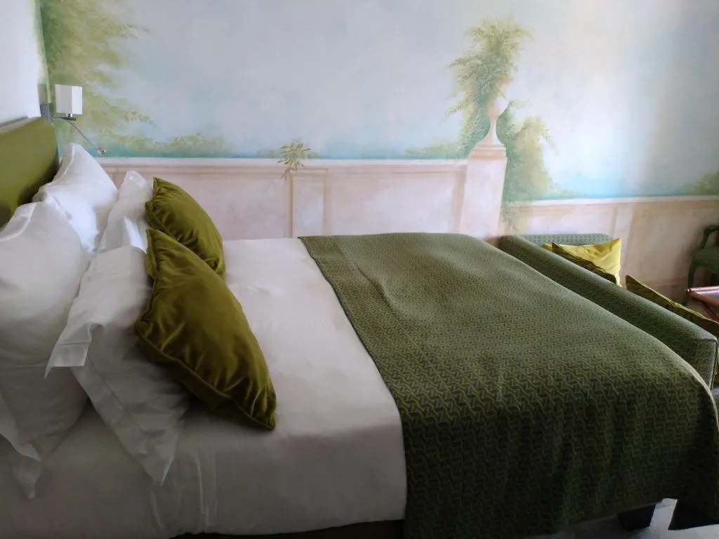 JUNIOR SUITE DELUXE QUEEN BED Room, La Villa Bleue, Tunisia