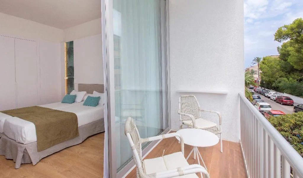 Room, JS Yate, Majorca