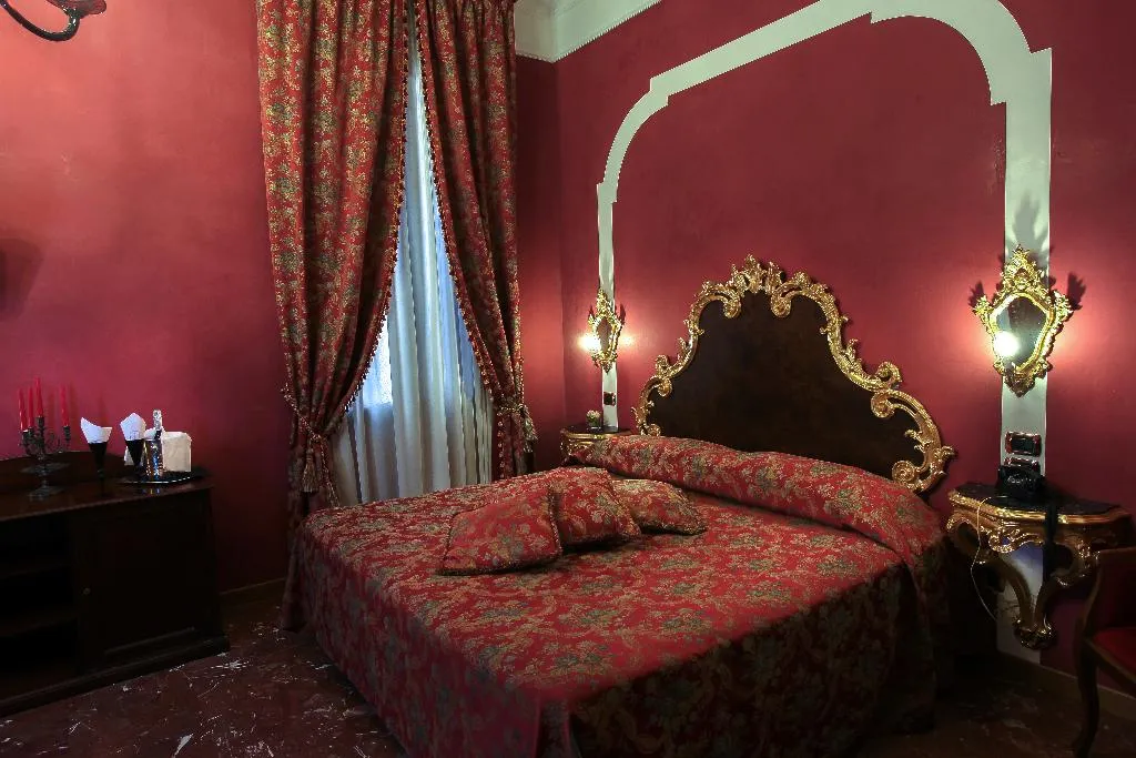 Room, Ca Alvise, Venice