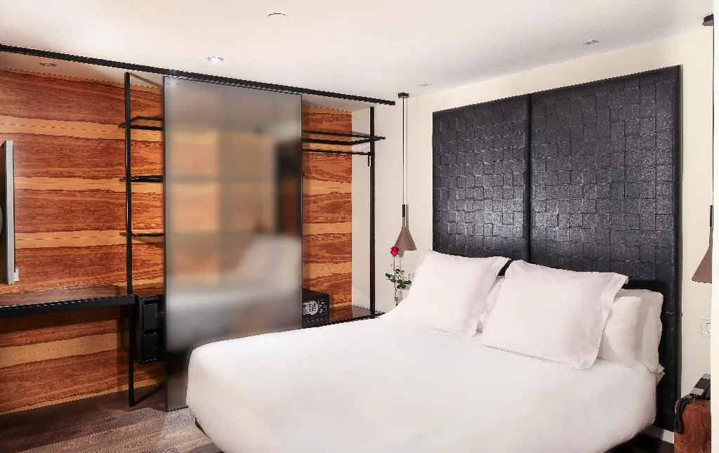 JUNIOR SUITE SUPERIOR Room, Gran Derby Suites, Barcelona