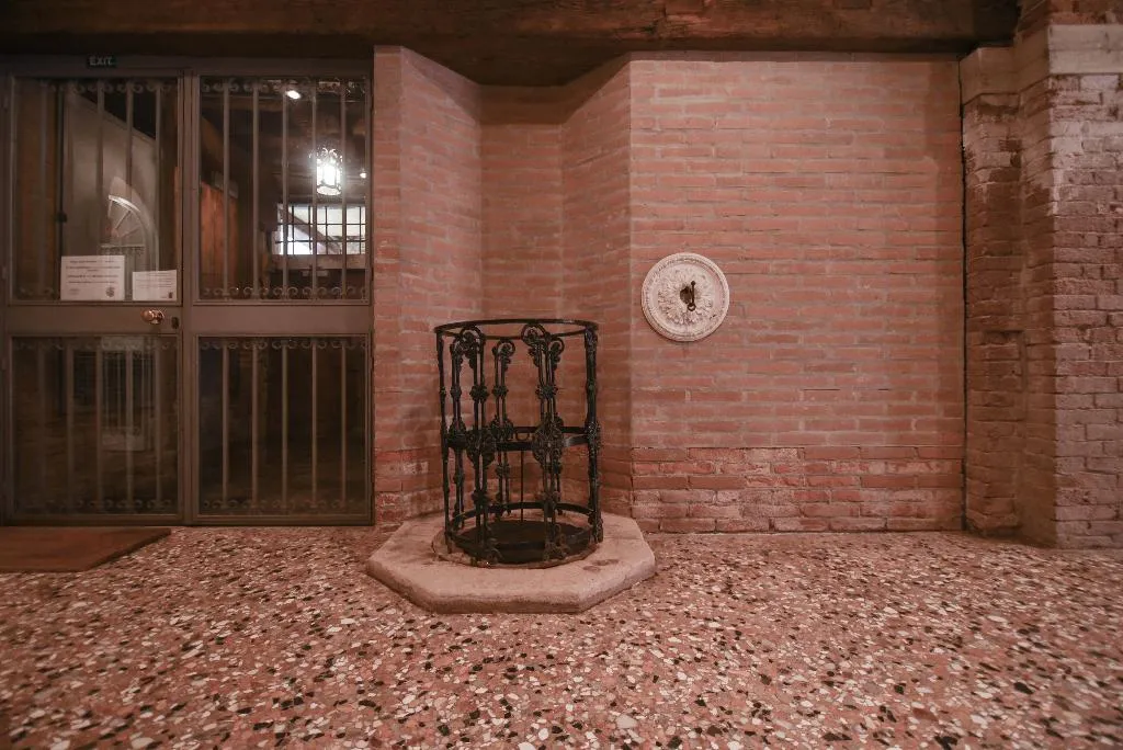 Lobby, Palazzetto San Lio, Venice