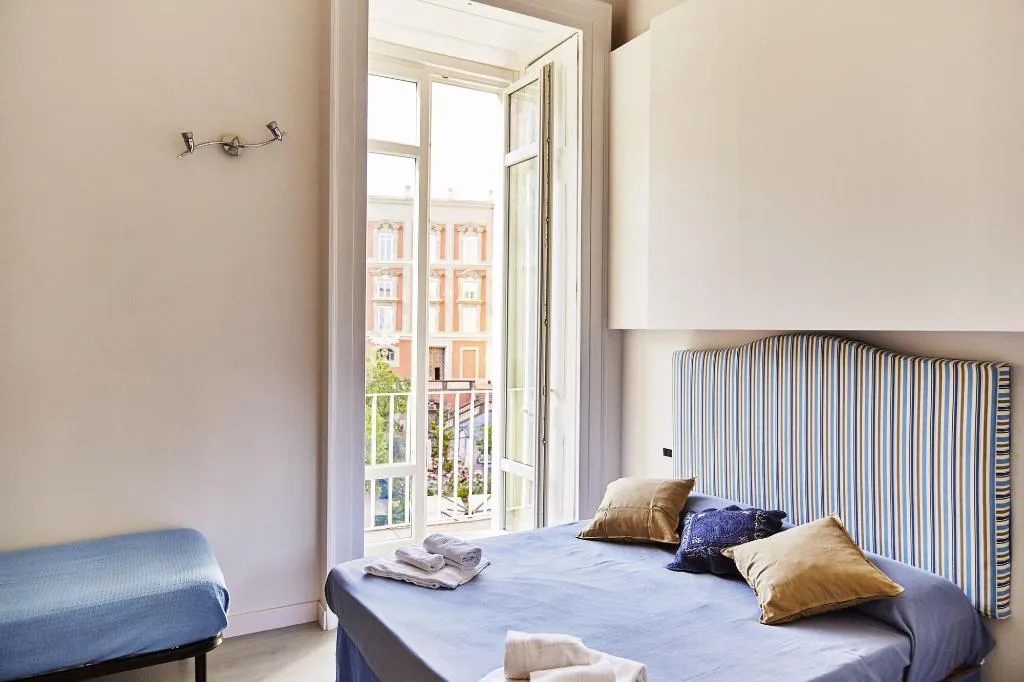 Room, B&B Neapolis Bellini, Naples