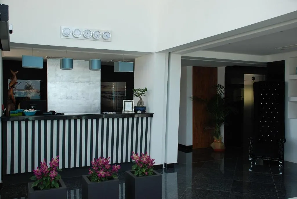 Lobby, Water's Edge, Malta