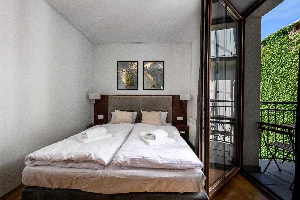 DOUBLE DELUXE WITH BALCONY Room, On/set Aparthotel, Krakow