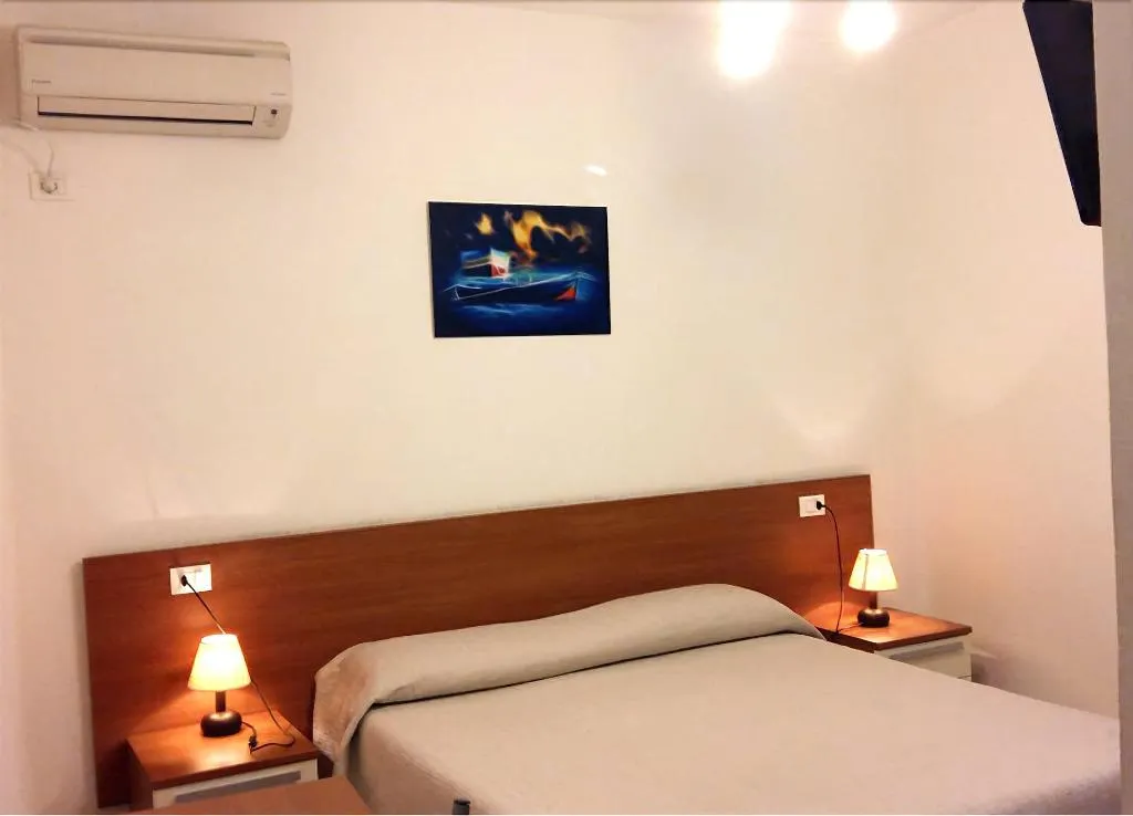 Room, Il Nespolo Fiorito, Olbia