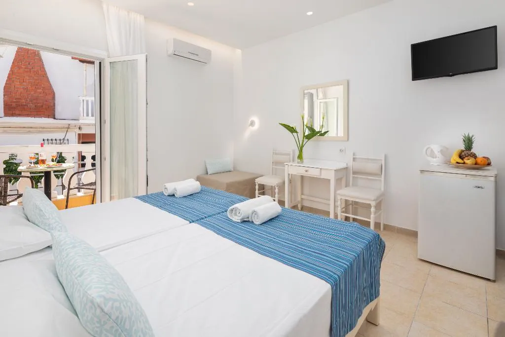 Room, Bella Vista Beach Hotel & Studios, Corfu