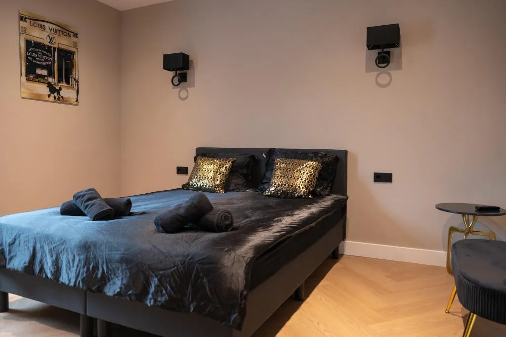 Room, Hotel 83, Amsterdam