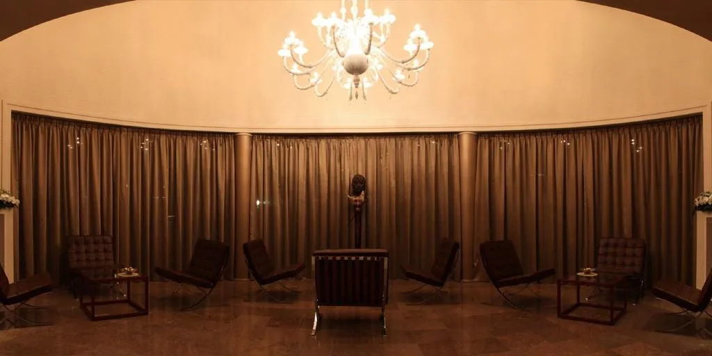 Lobby, Palazzo Giordano Bruno, Naples