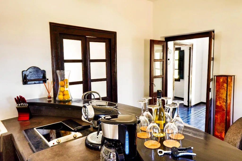 VILLA THREE BEDROOMS WITH PRIVATE POOL Room, Santorini Heritage Villas & Mansions, Santorini