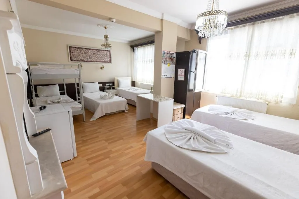 Room, Ephesus Centrum, Izmir