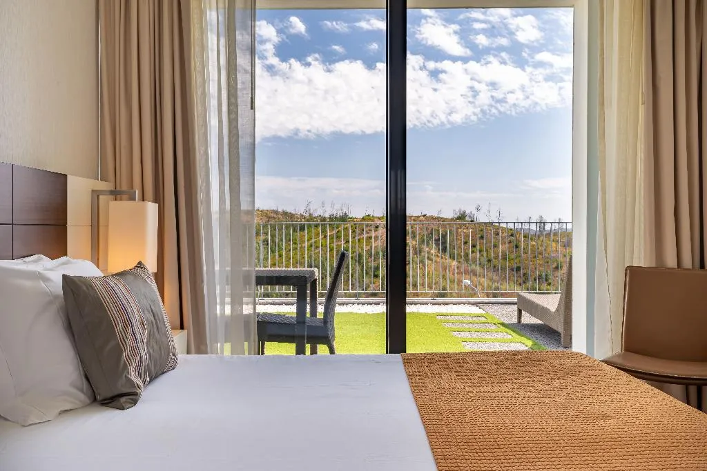 SUITE WITH TERRACE Room, Monchique Resort and Spa, Algarve