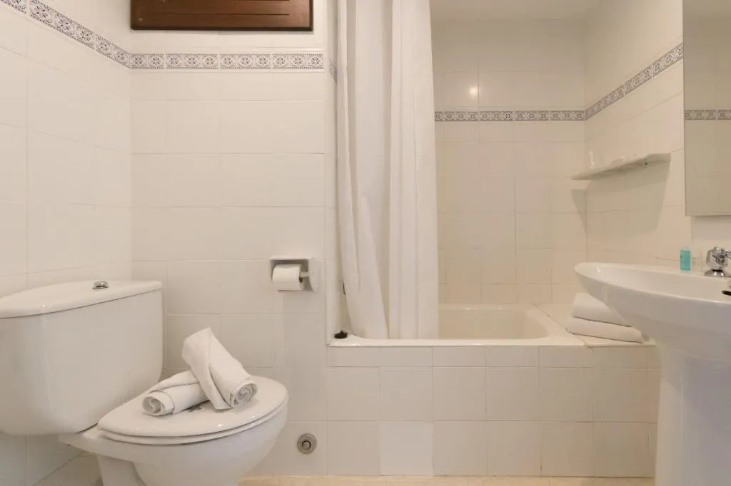 Room, Orosol, Ibiza