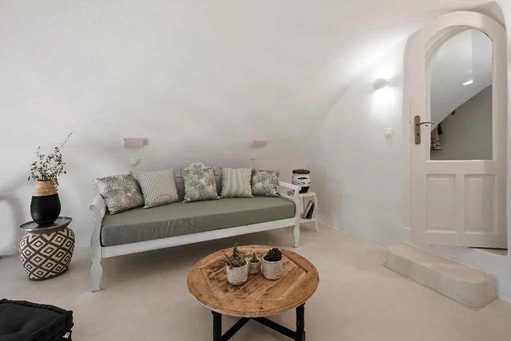 SUITE GRAND Room, Nano Suites, Santorini