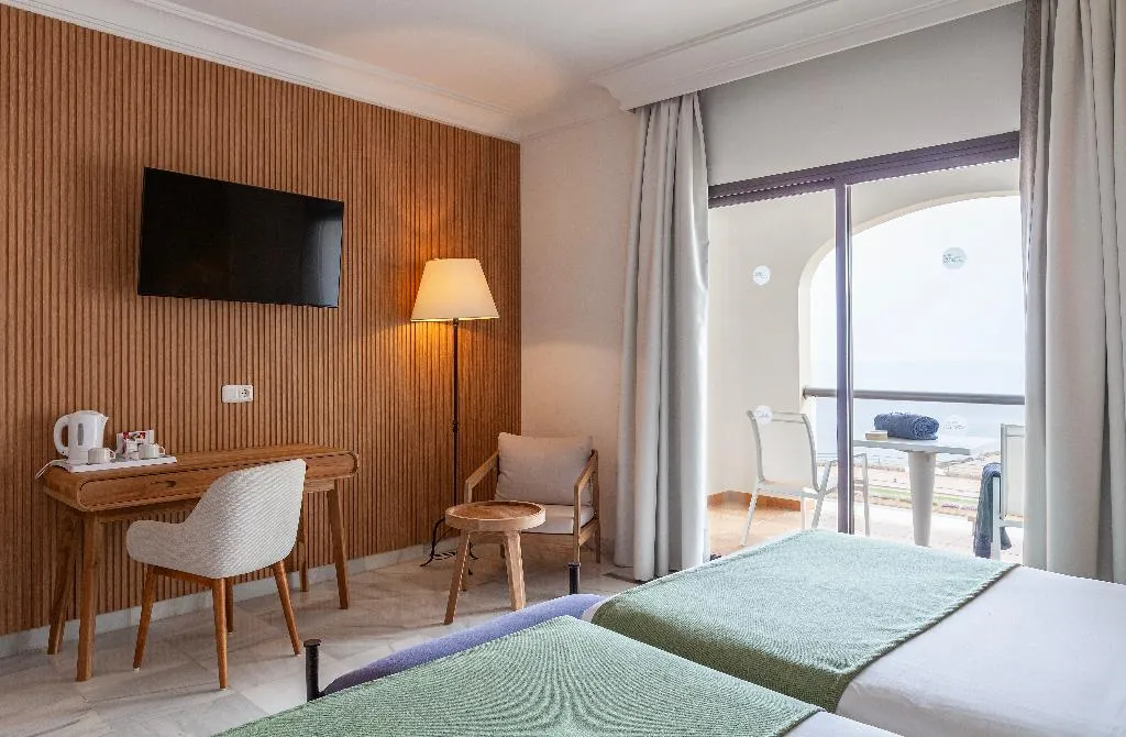 Room, Duque de Najera, Costa De La Luz