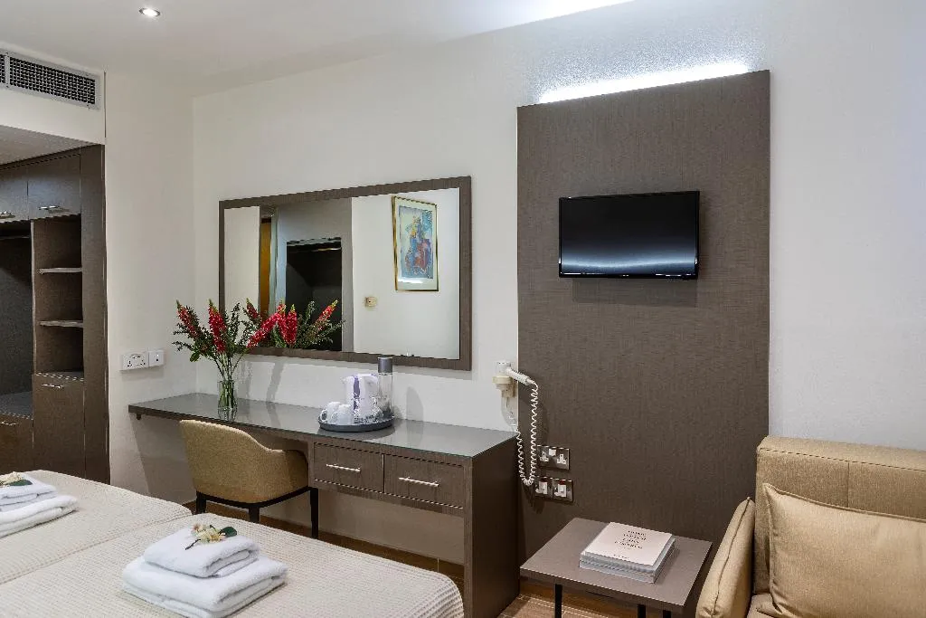 Room, Queens Bay, Cyprus