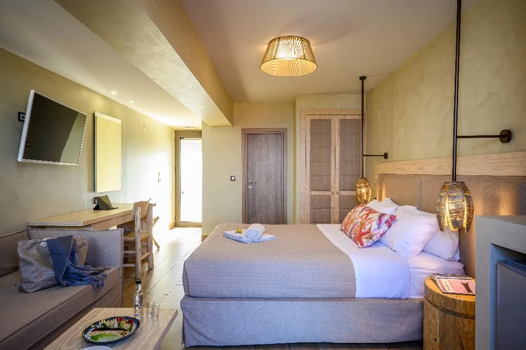 SUITE WITH JACUZZI Room, Esperides Resort Crete, Crete