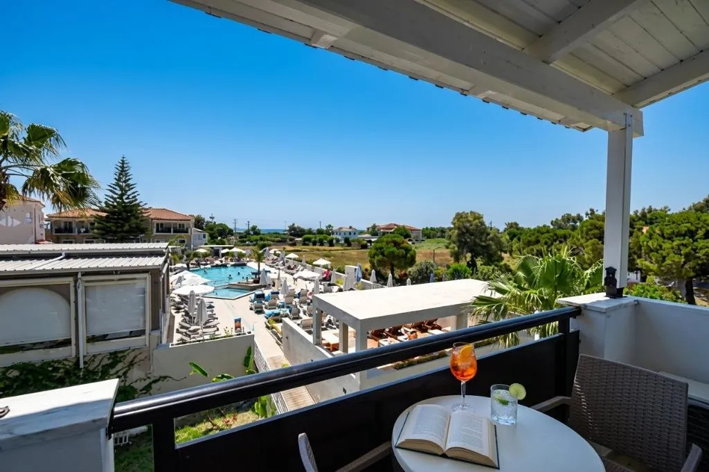 TRIPLE SUPERIOR WITH BALCONY Room, Dennys Inn, Zante