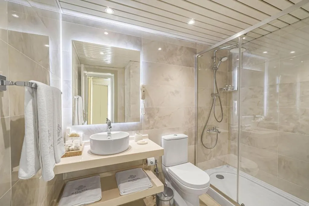 JUNIOR SUITE WITH TERRACE Room, Elementa Luxury Boutique Hotel, Bodrum
