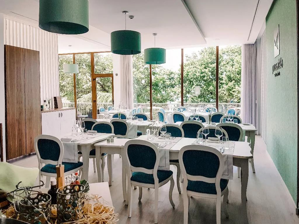Restaurant, Pousadela Village, Porto