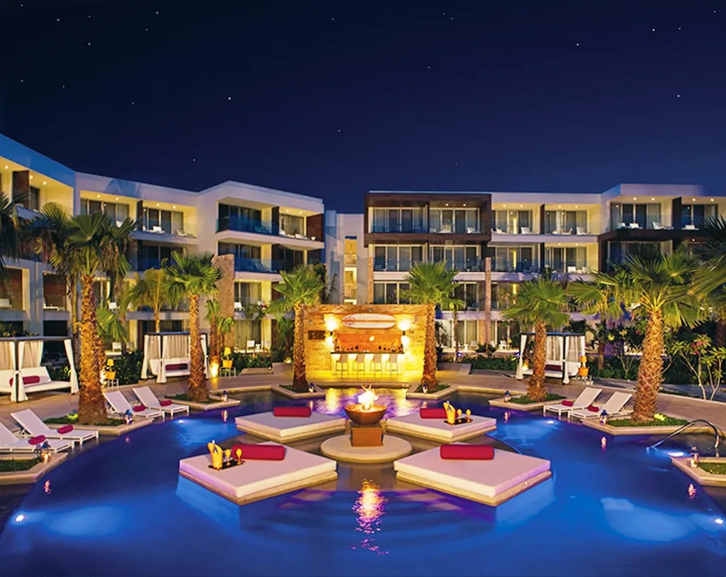Pool, Breathless Riviera Cancun Resort and Spa, Cancun Area