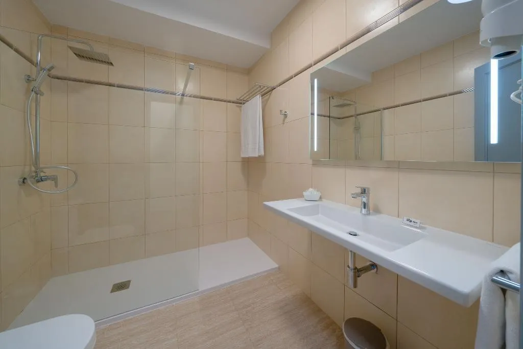APARTMENT CAPACITY 5 TWO BEDROOMS Room, Apartamentos Santa Rosa, Lanzarote