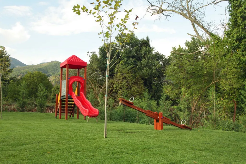 Sports and Entertainment, Mont Helmos, Athens