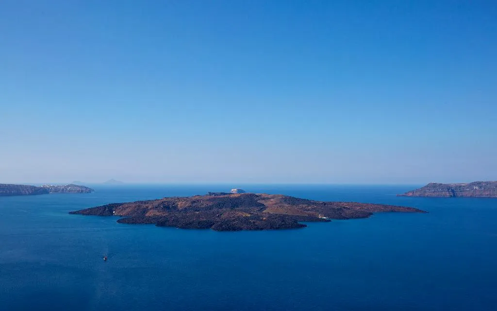 General view, Caldera Cliff Illusion Suites, Santorini