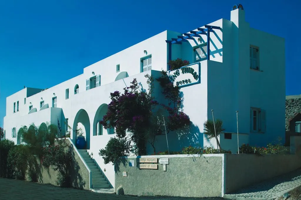 General view, King Thiras, Santorini