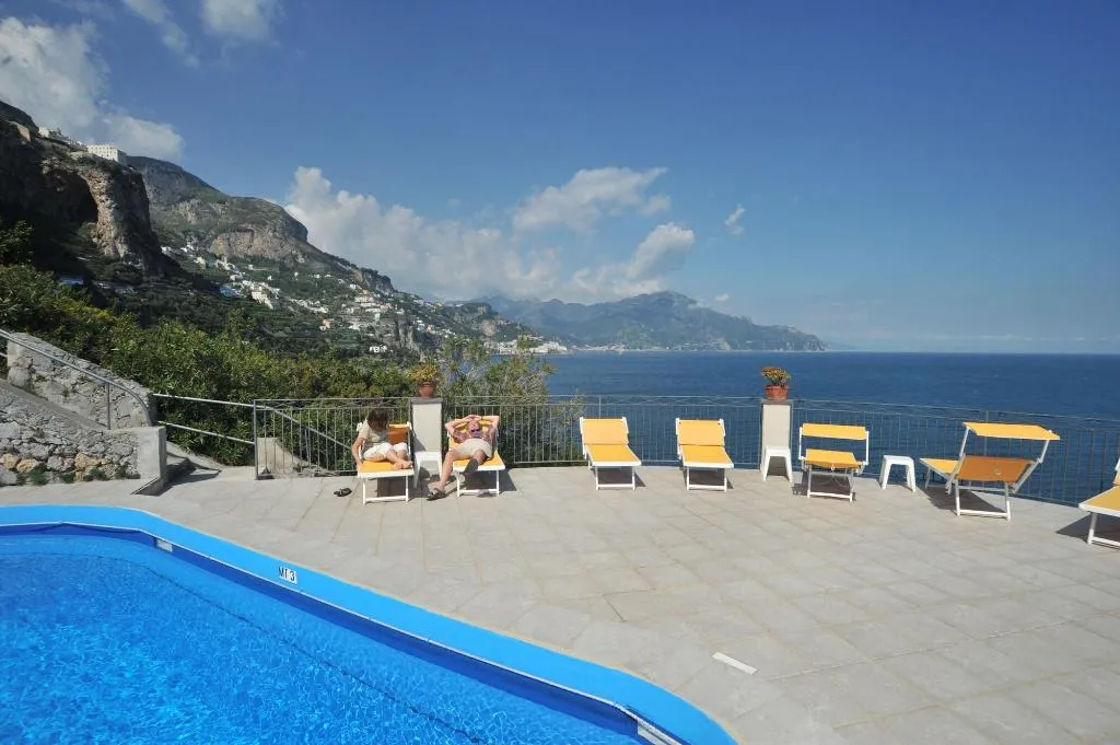 Sports and Entertainment, Belvedere, Naples