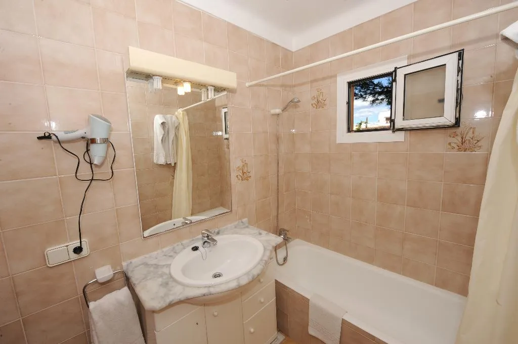 APARTMENT ONE BEDROOM Room, Playa Ferrera, Majorca