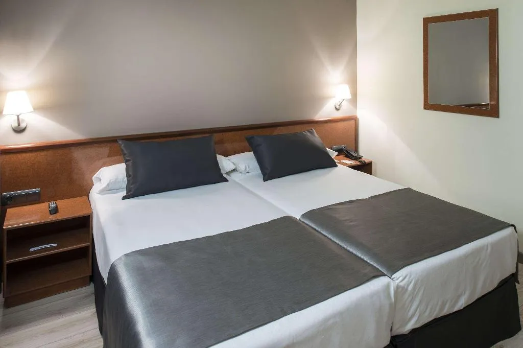 Room, Catalonia Castellnou, Barcelona