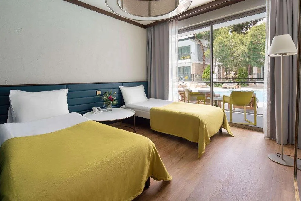 TRIPLE STANDARD Room, Voyage Belek Golf & Spa, Antalya