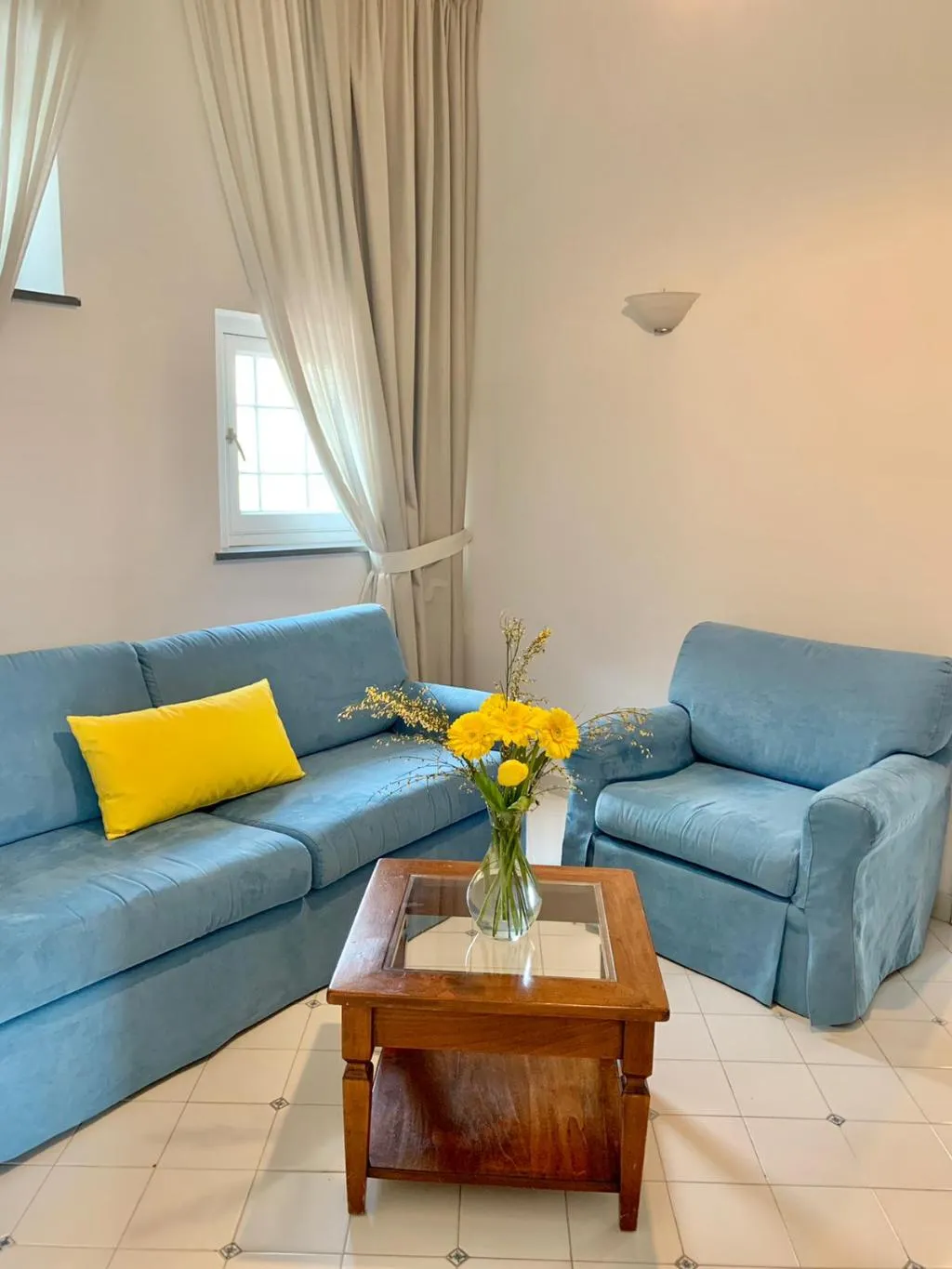 APARTMENT WITH BALCONY Room, Antico Palazzo Scala, Naples