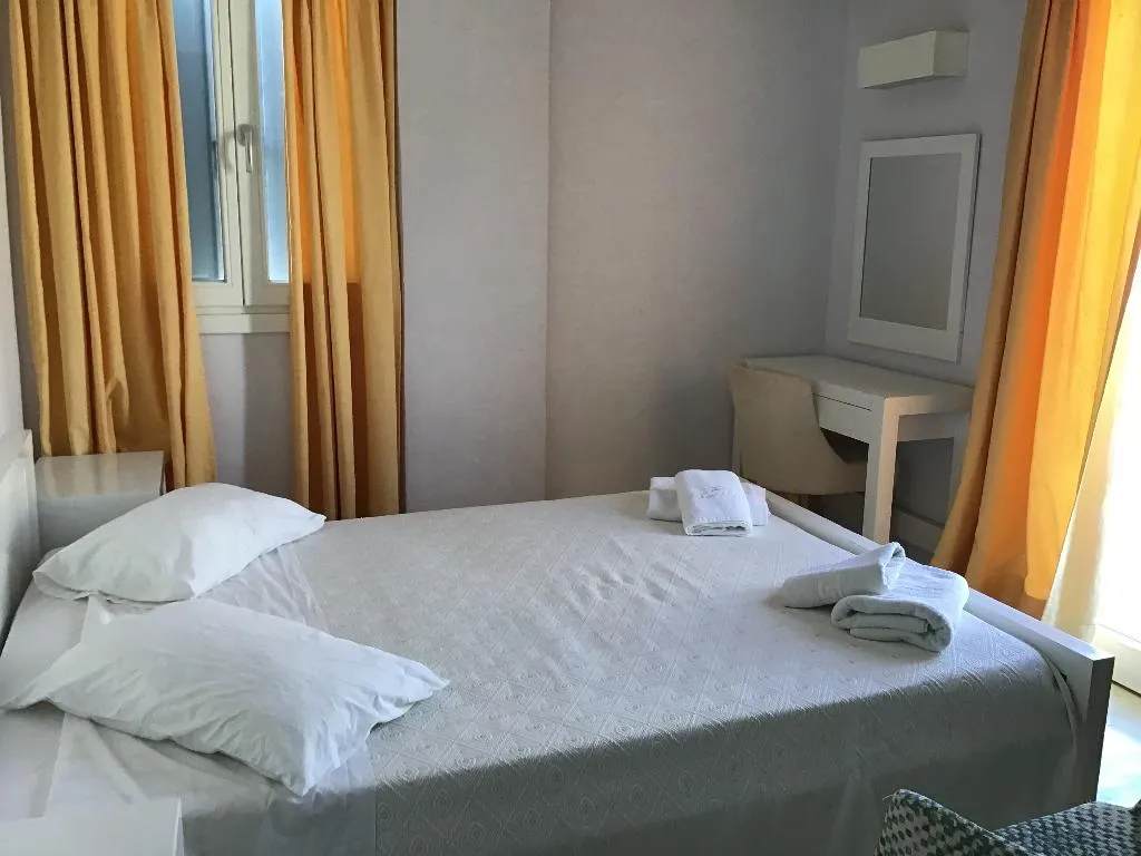 DOUBLE STANDARD Room, Thera Mare Resort, Santorini