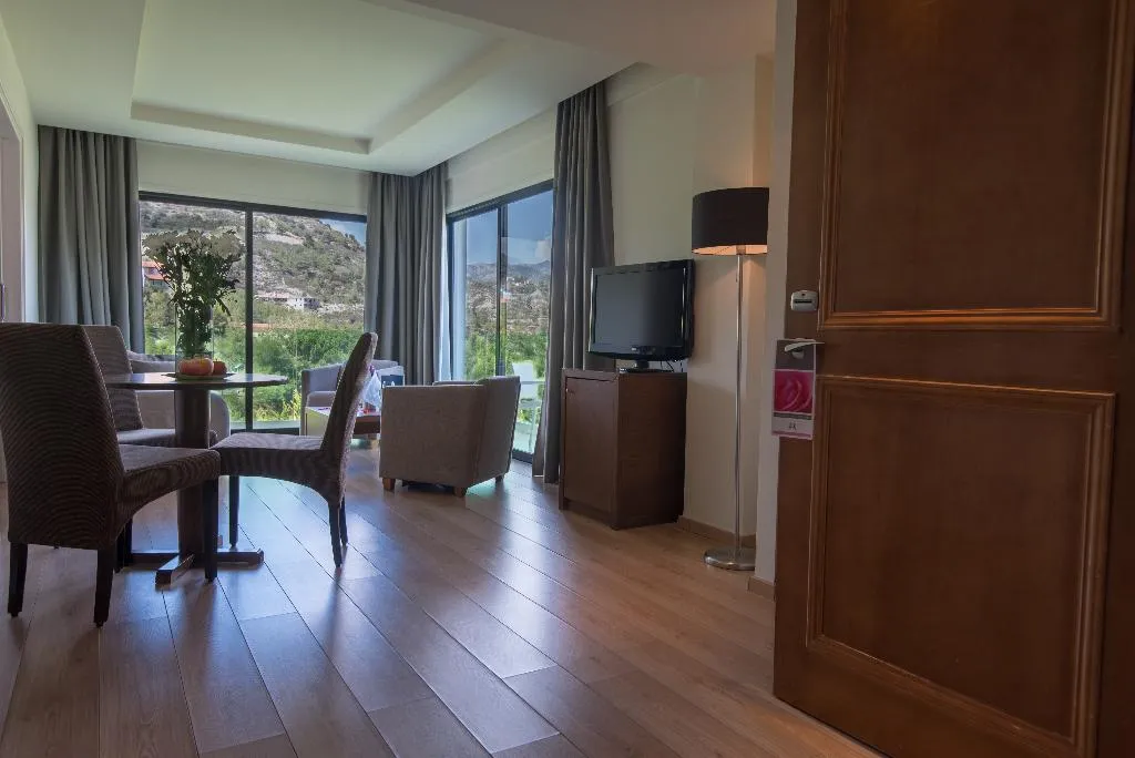 SUITE HONEYMOON Room, Rodon Hotel And Resort, Cyprus