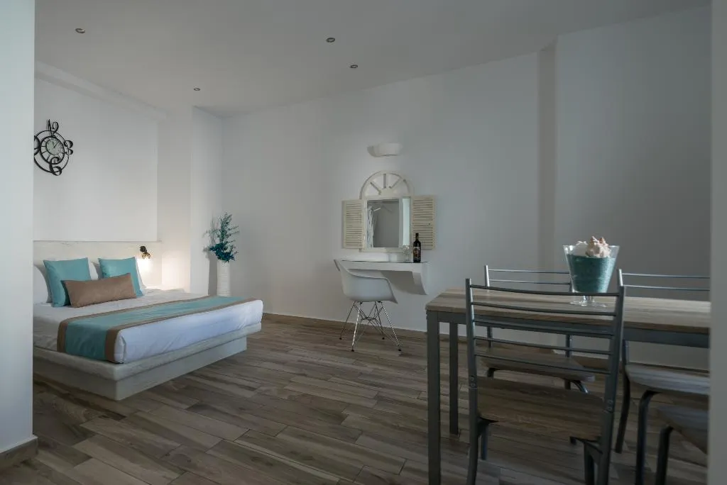 SUITE STANDARD Room, Oasis Suites Fira, Santorini