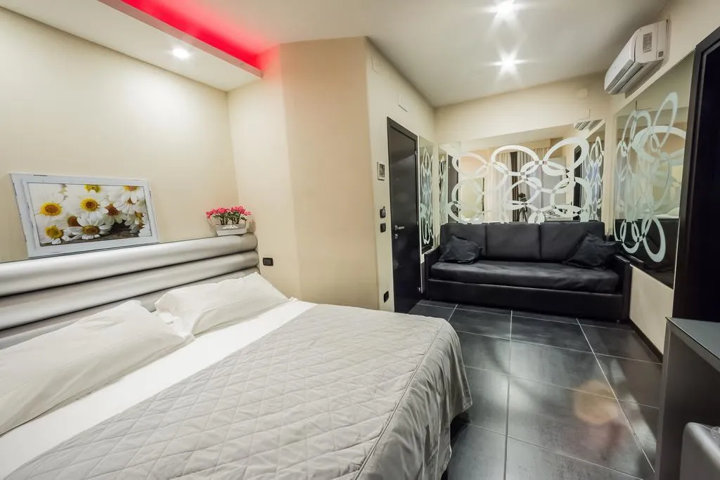 TRIPLE STANDARD Room, Kleopatra Design Hotel, Naples