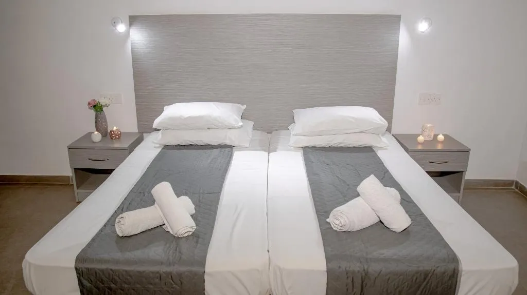STUDIO STANDARD Room, Windmills Hotel Apts, Cyprus