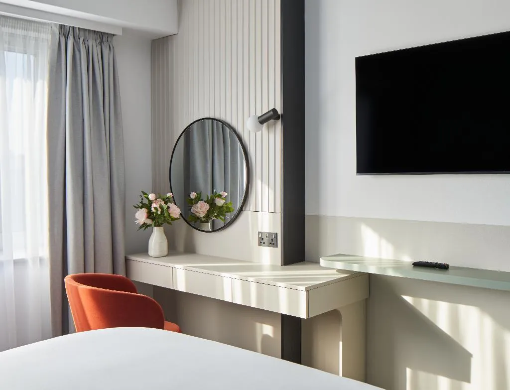 FAMILY ROOM TWO DOUBLE BEDS Room, Leonardo Hotel Dublin Parnell Street, Dublin