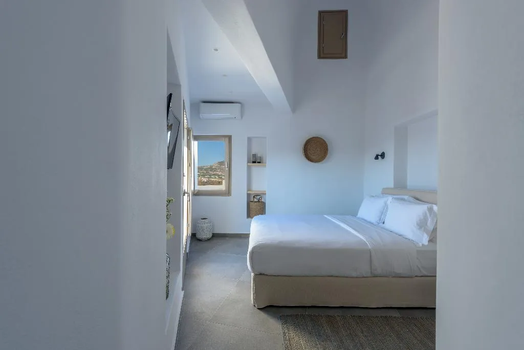 SUITE HONEYMOON Room, Earino Suites and Villas, Santorini