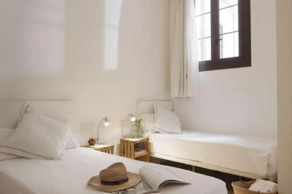Room, Som Nit Born, Barcelona