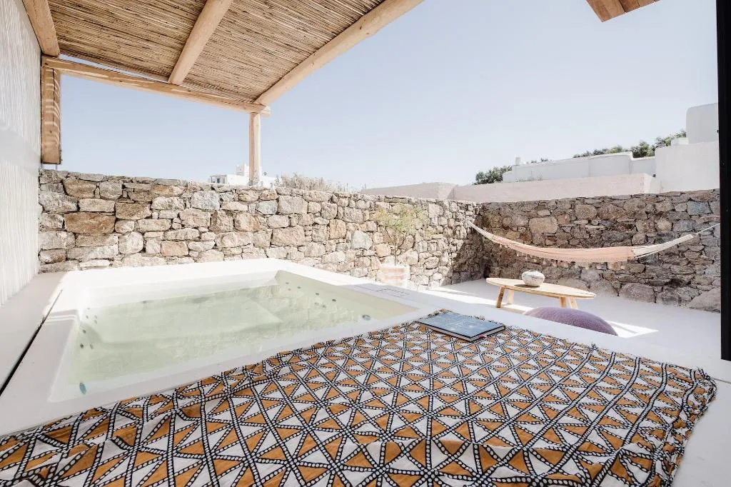 Sports and Entertainment, Koukoumi Vegan Boutique Hotel, Mykonos