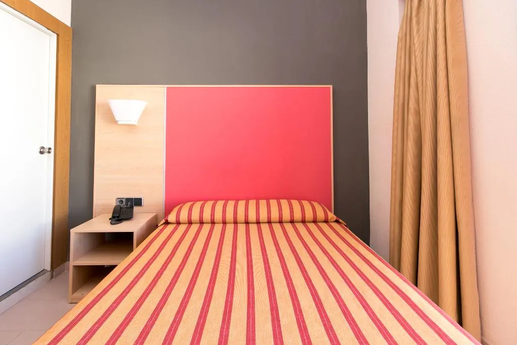 SINGLE SEA VIEW Room, The Red Hotel by Ibiza Feeling, Ibiza