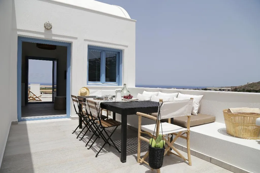 VILLA WITH PRIVATE POOL Room, Vino Houses, Santorini