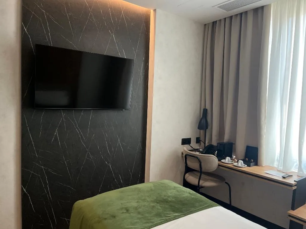 TWIN Accessible Room, The Port Square Hotel, Athens