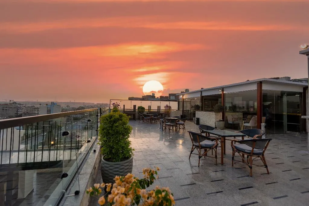 Terrace, Pyramids Yard Hotel, Cairo