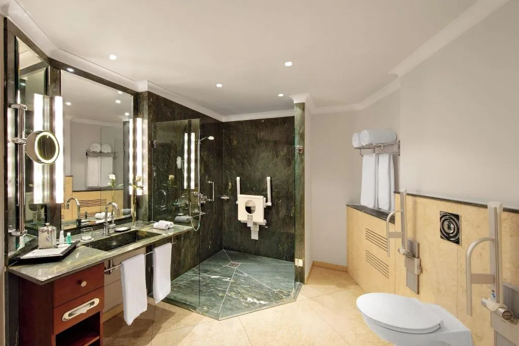 TWIN GRAND DELUXE Room, The St. Regis Mardavall Resort, Majorca