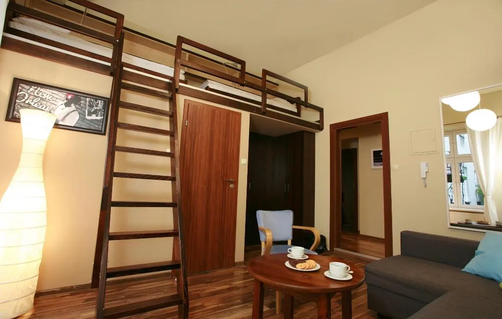 Room, Dom Turysty - Pokoje Goscinne, Krakow