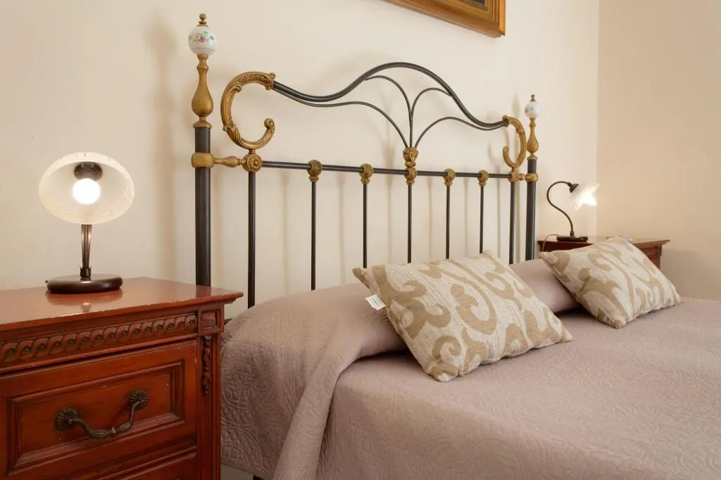 Room, Al Piazza Marina B&B, Palermo