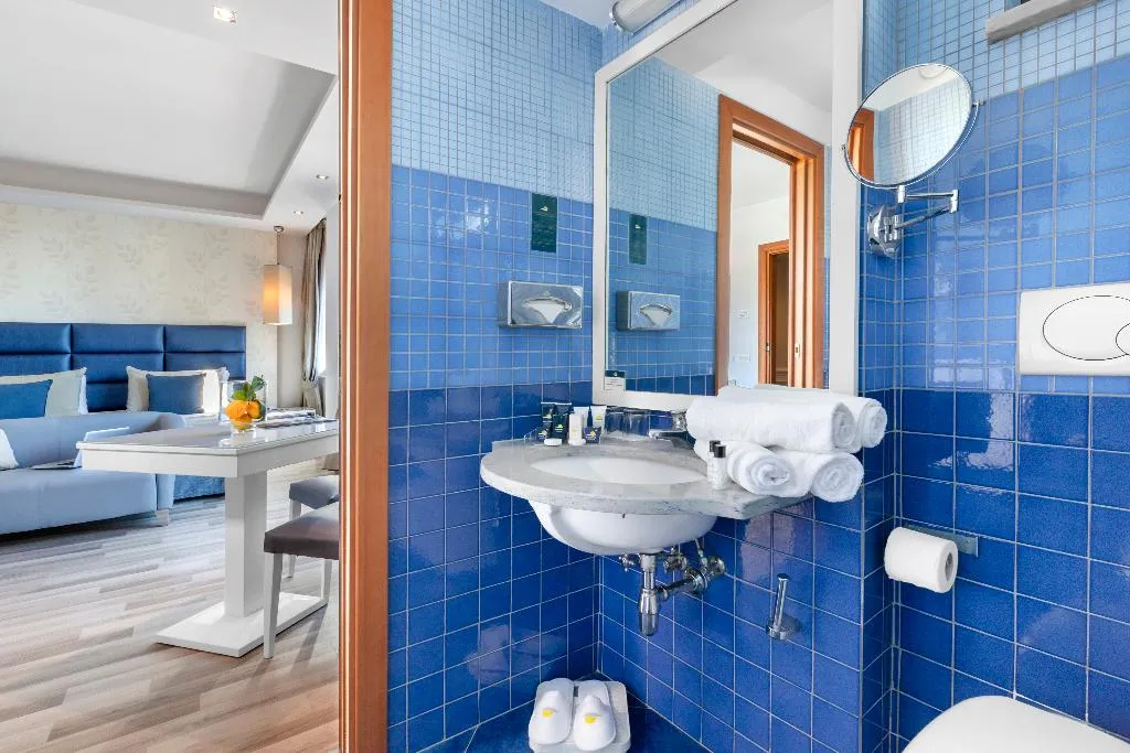 Double or Twin GARDEN VIEW Room, Nastro Azzurro Resort, Naples